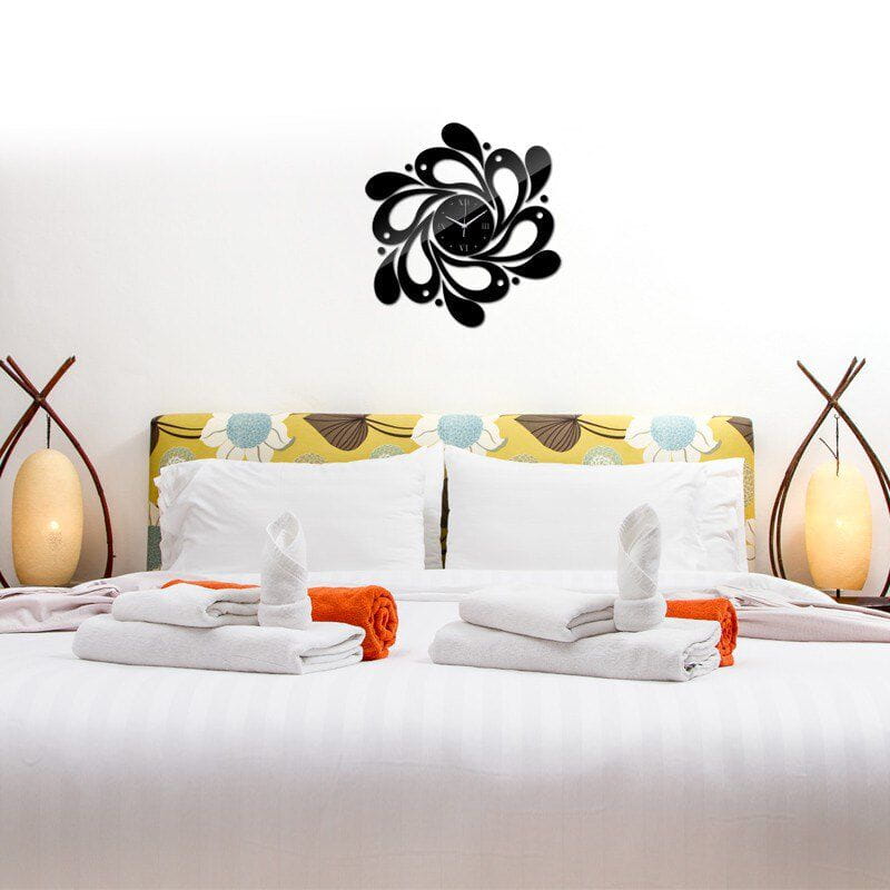 Laser Cut Fancy Wall Clock With Spiral Waves