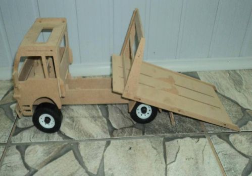 Laser Cut Truck With Flat Bed 3D Wood Model