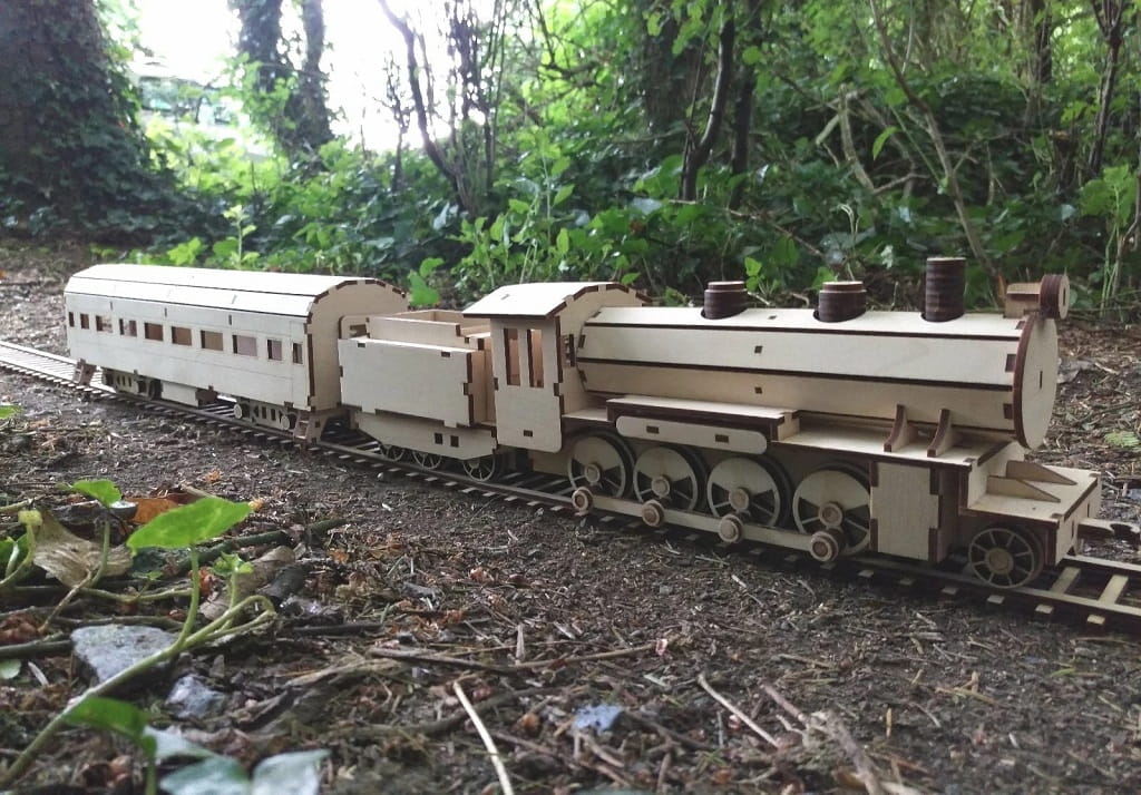 Laser Cut Wooden Train Steam Engine Carriage and Goods Wagons