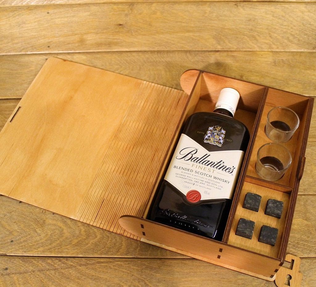 Laser Cut Ballantine Whisky Gift Set Packaging Box