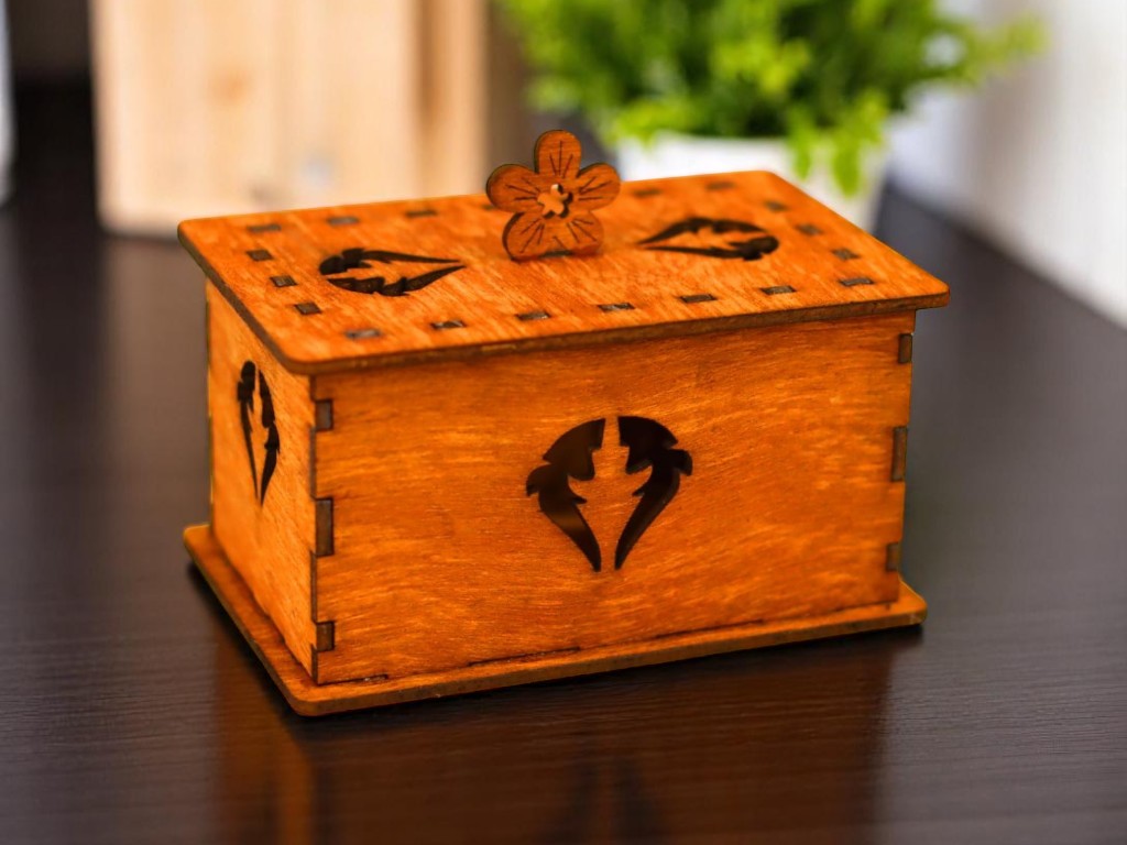 Laser Cut Wooden Gift Box with Lid