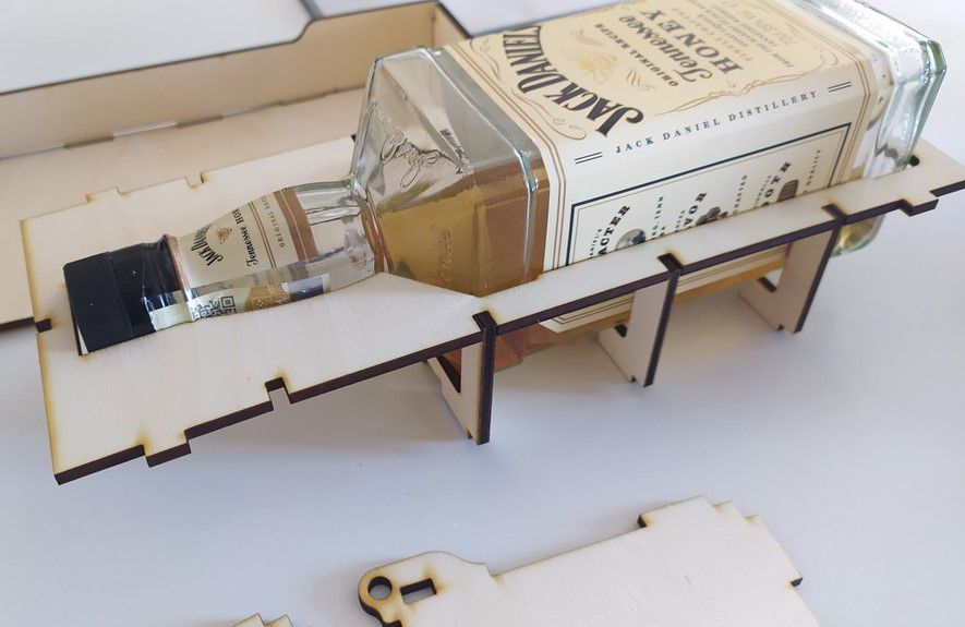 Laser Cut Single Wine Bottle Shipping Box