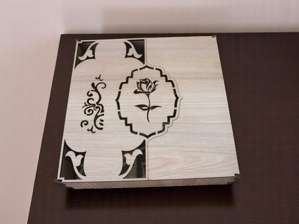 Laser Cut Wooden Candy Gift Box With Lid