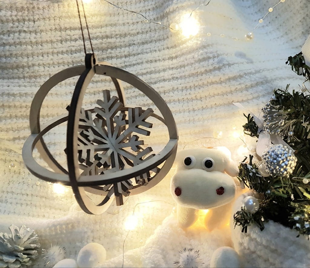 Laser Cut Snowflake Christmas Ball Ornament