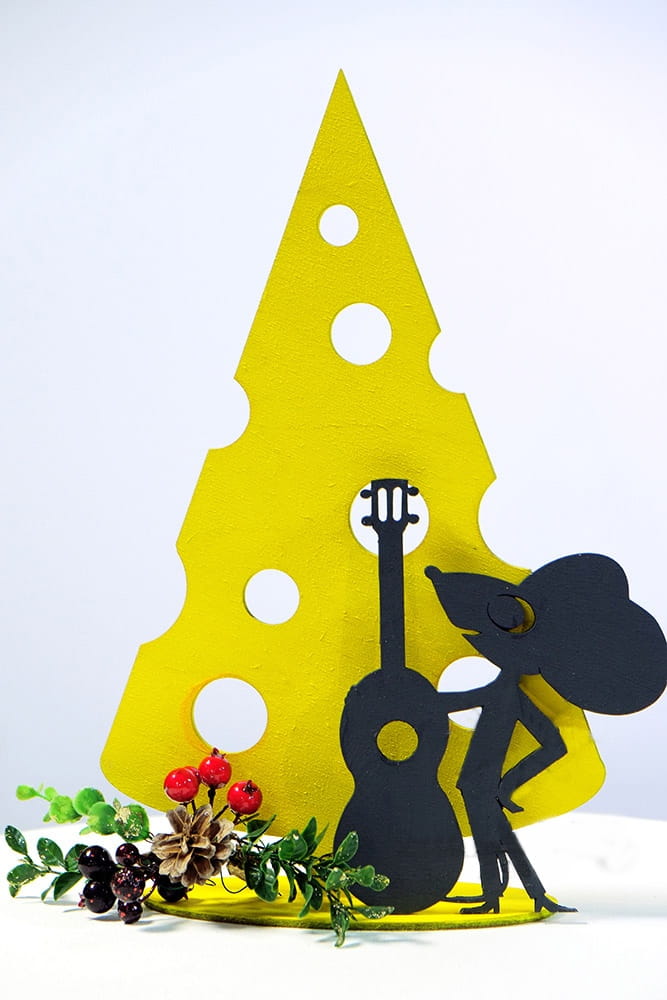 Laser Cut Mouse with Guitar and Cheese New Year Decoration