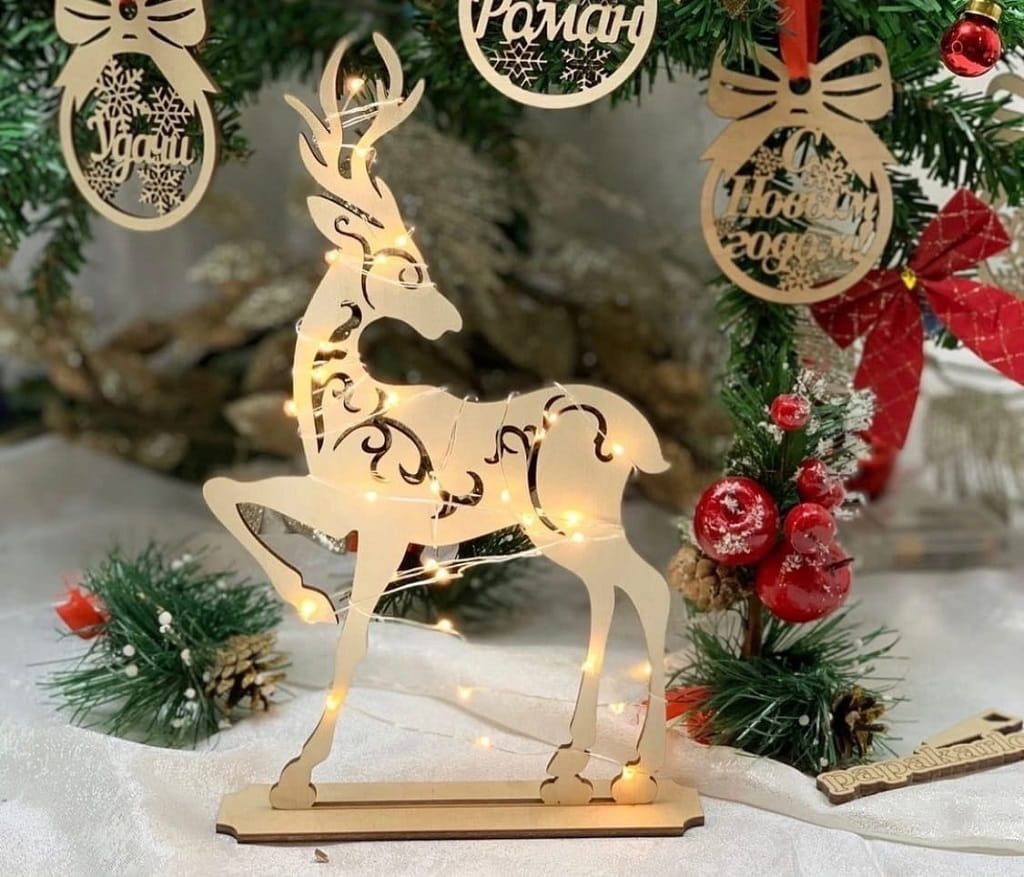 Laser Cut Christmas Reindeer Festive Holiday Decoration