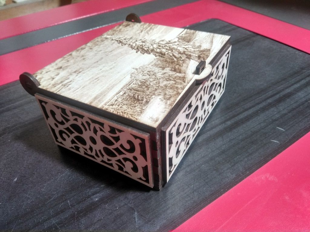Laser Cut Winter Engraved Wooden Hinged Box