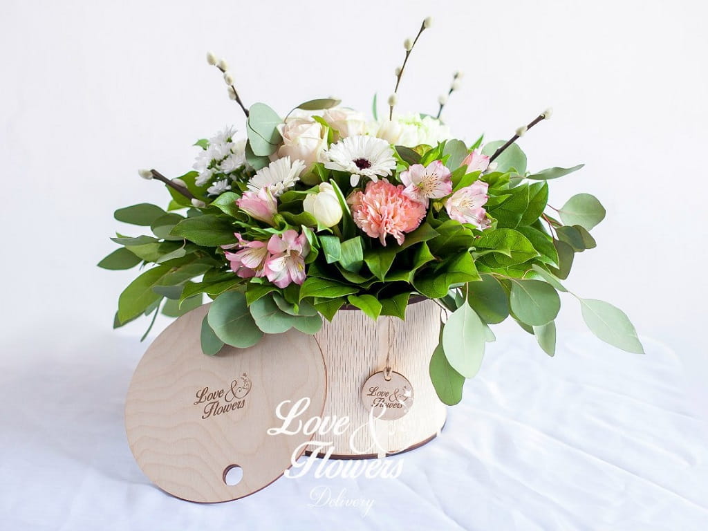 Laser Cut Living Hinge Round Flower Box With Lid