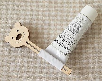Laser Cut Toothpaste Tube Squeezer Roller